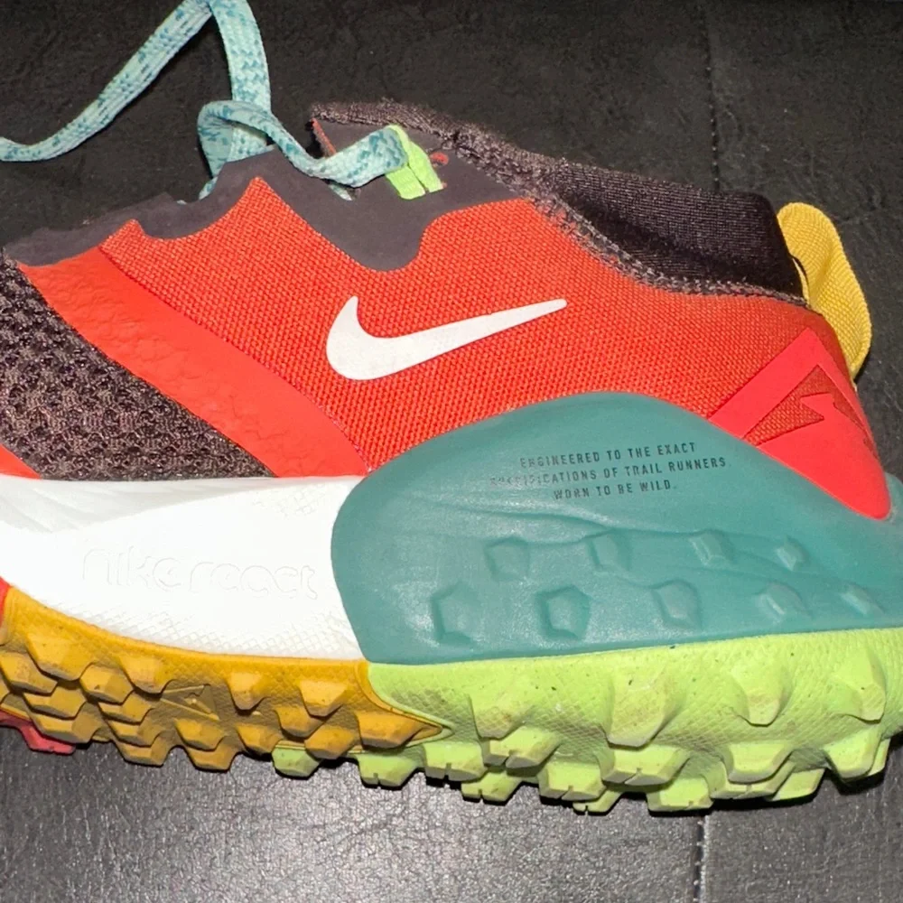 Nike Multicolor Trail Running Shoes - Picture 13 of 14